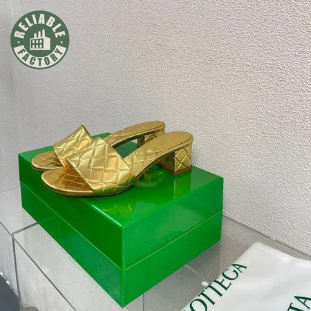 Bottega Veneta Lido Flat Sandal 34-41