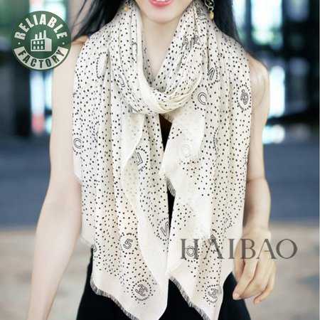 Chanel Cashmere Ecru & Black