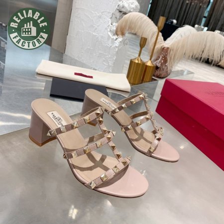 Valentino Garavani Rockstud Raffia Sandals