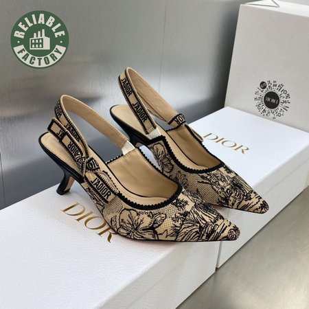 J'adior Slingback Pump