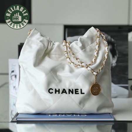 Chanel 22s