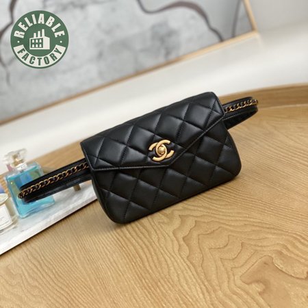 Chanel Pre-Owned Leather Hip Clutch Bag